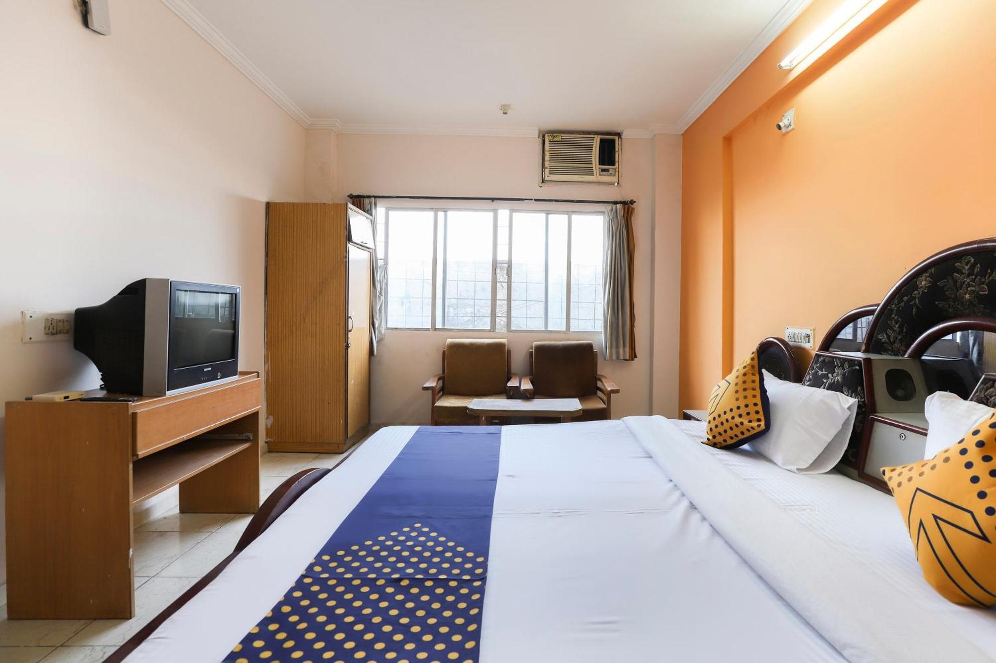 Spot On Hotel Shyam Inn Halol Exterior photo